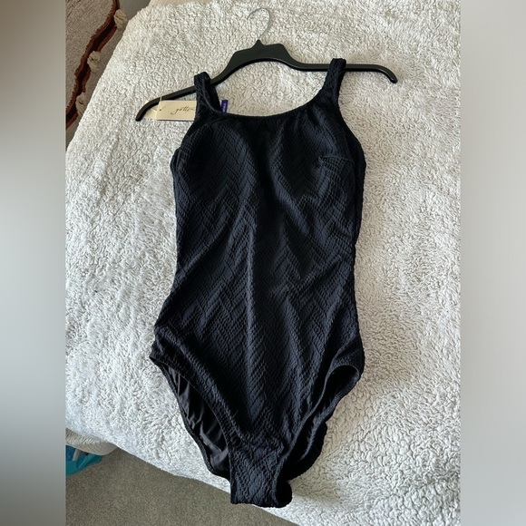 Gottex Women's Size 12 One Piece Swimsuit Solid Black Textured Built In Bra New - Picture 11 of 12